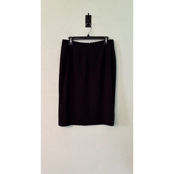 Kasper Women's Size 10 Black Solid Crepe Midi Pencil Skirt 30” Waist, 25” Long - Picture 3 of 4